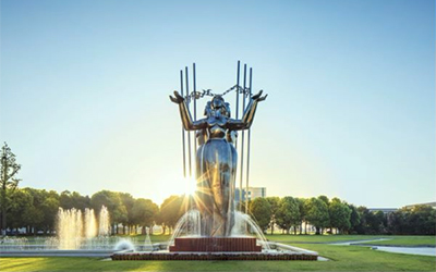 龙凤堂·幸福童享基金会揭牌仪式在泰举行