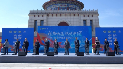 “丝路共筑 肤健中国——院士领航皮肤真菌防治万里行”皮肤病义诊活动在泰州举行